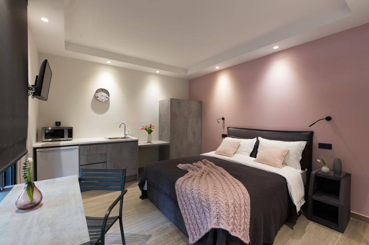 12 Reasons Why Metaxourgeio Lejlighedshotel Athen Eksteriør billede